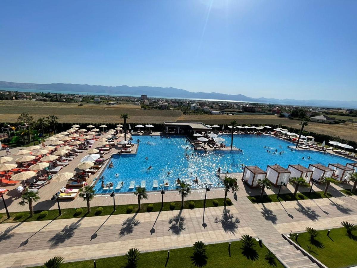 Deluxe Resort And Spa Koplik Buitenkant foto