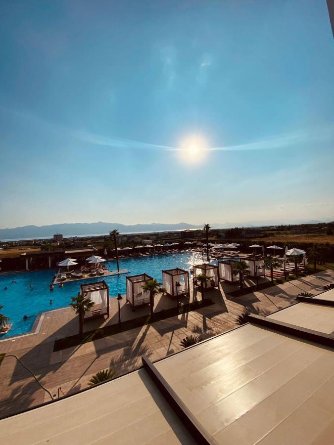 Deluxe Resort And Spa Koplik Buitenkant foto